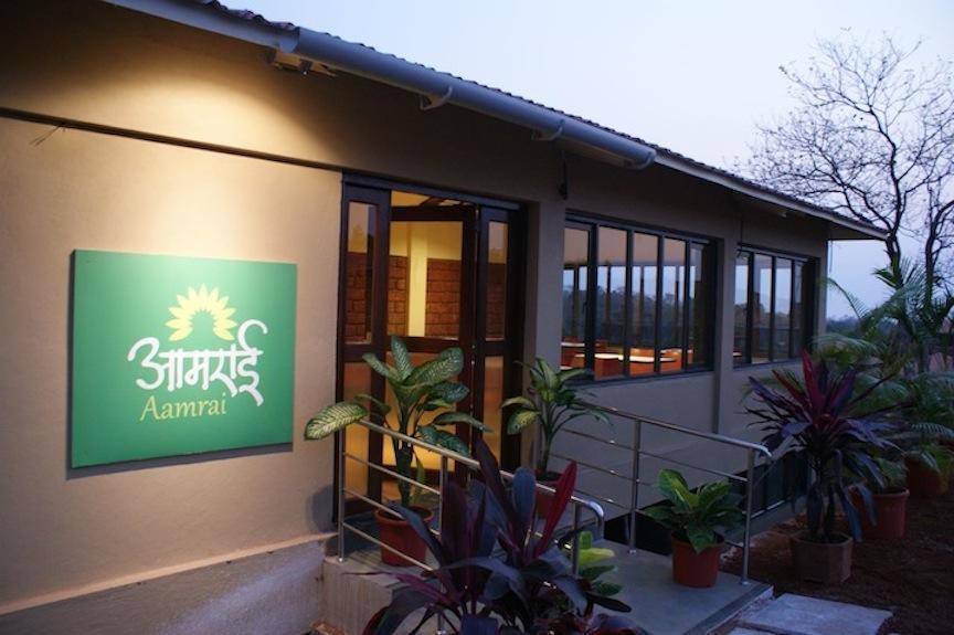 Mango Village Resort Guhagar Bagian luar foto