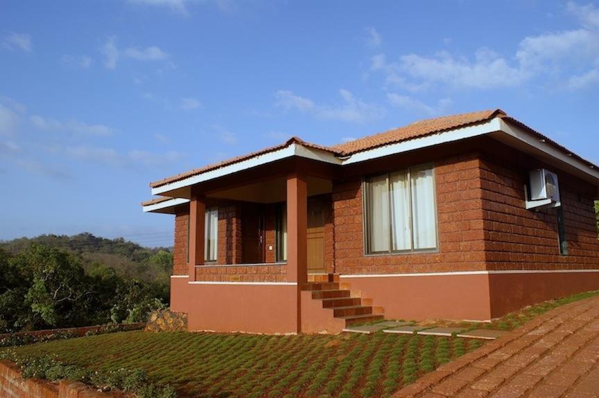Mango Village Resort Guhagar Bagian luar foto